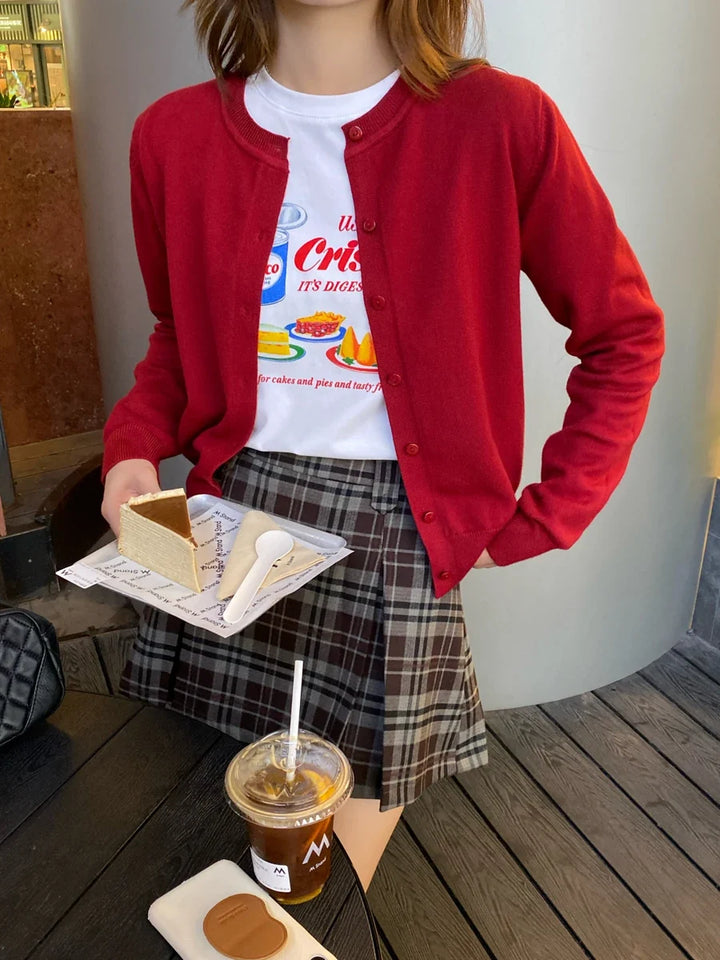 Kolorowy damski kardigan, długi rękaw. Idealny sweter na co dzień, modny i przyjemny w dotyku.