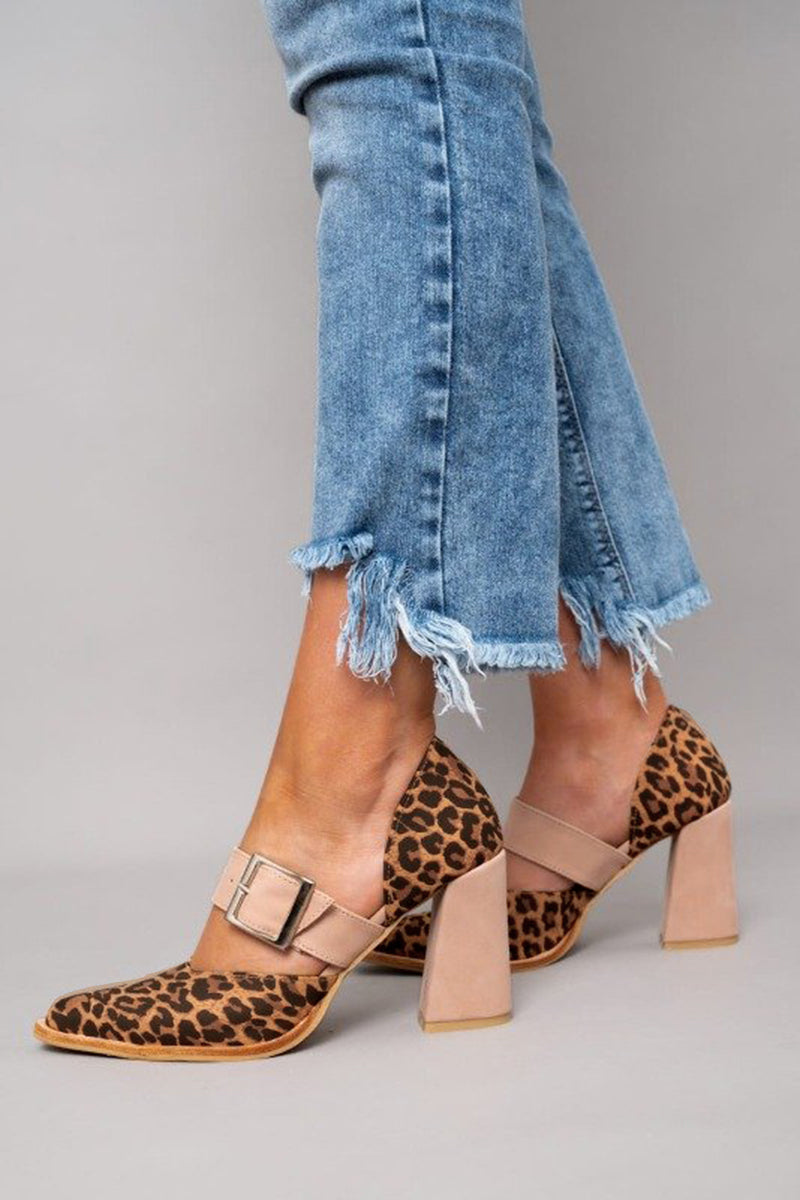 Eleganckie damskie szpilki nude leopard. Wygodne sandały slingback z blokowym obcasem, idealne na specjalne okazje.