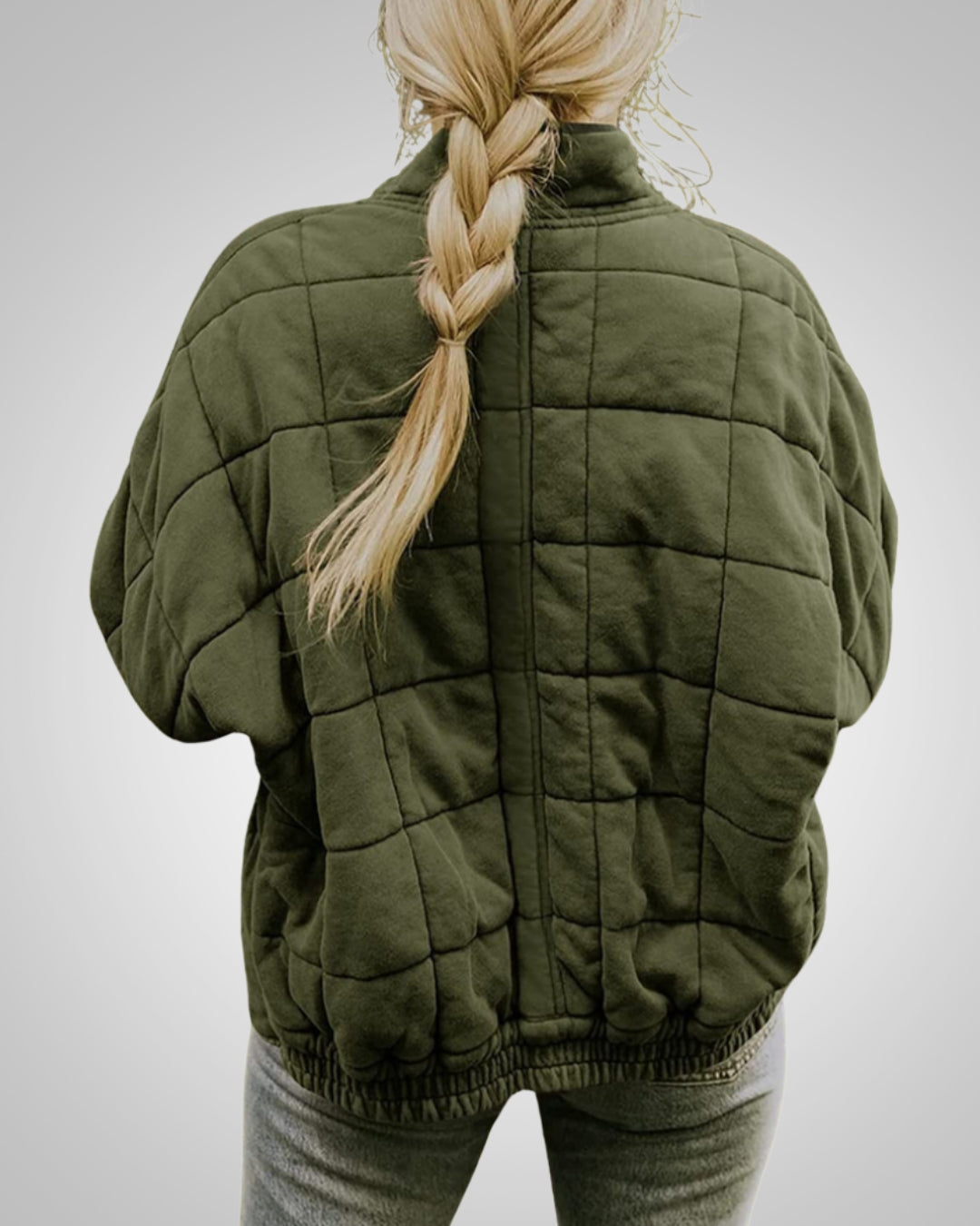Damska kurtka oversize w casualowym stylu. Wygodna, modna kurtka przejściowa na chłodne wiosenne i jesienne dni.