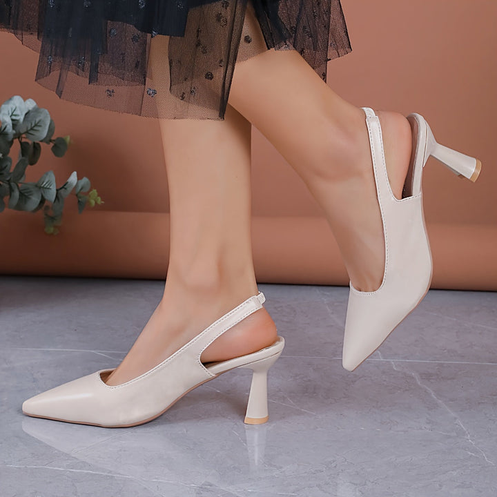 Slingbacki z ostrym noskiem i blokowym obcasem. Eleganckie buty damskie, idealne na specjalne okazje.