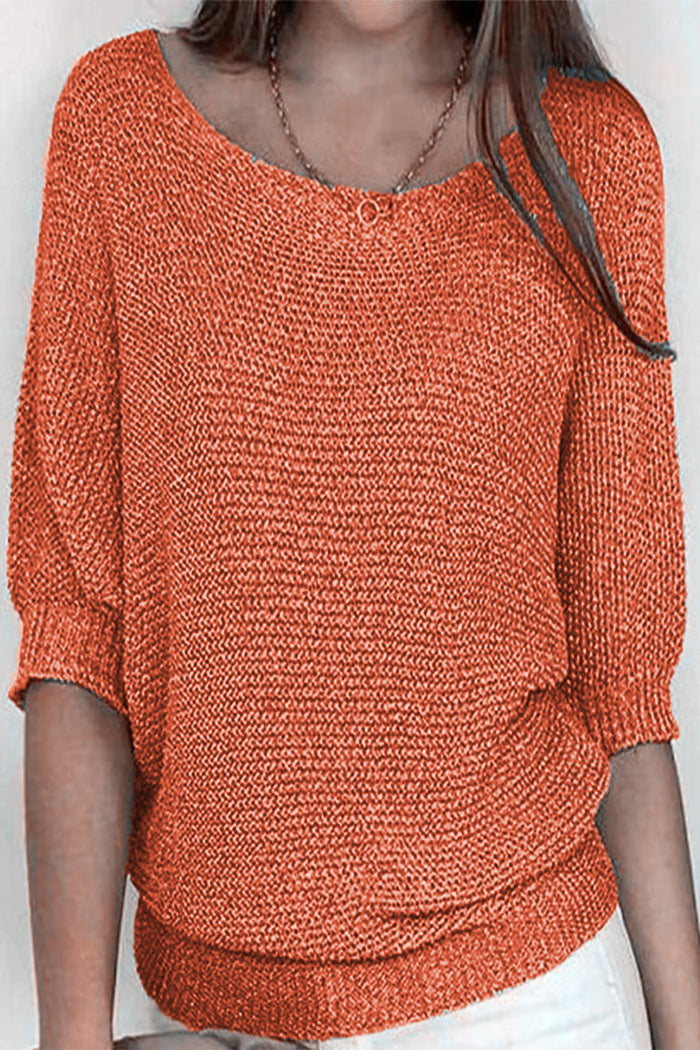 Modny sweter damski Mira z rękawami typu kimono. Luźny krój zapewniający swobodę i styl.