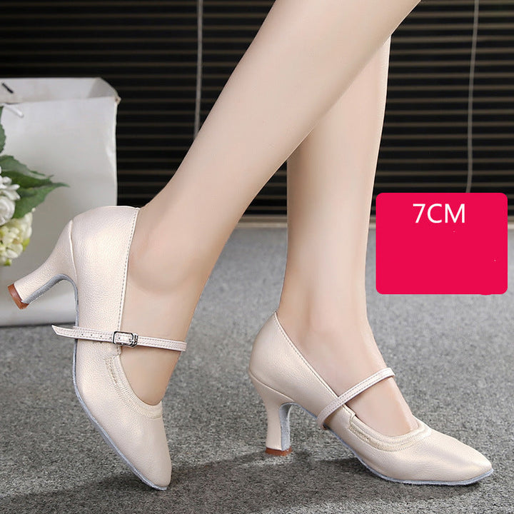 Profesjonalne damskie buty do tańca z miękką podeszwą, obcas 3cm lub 7cm. Obuwie na taniec towarzyski.