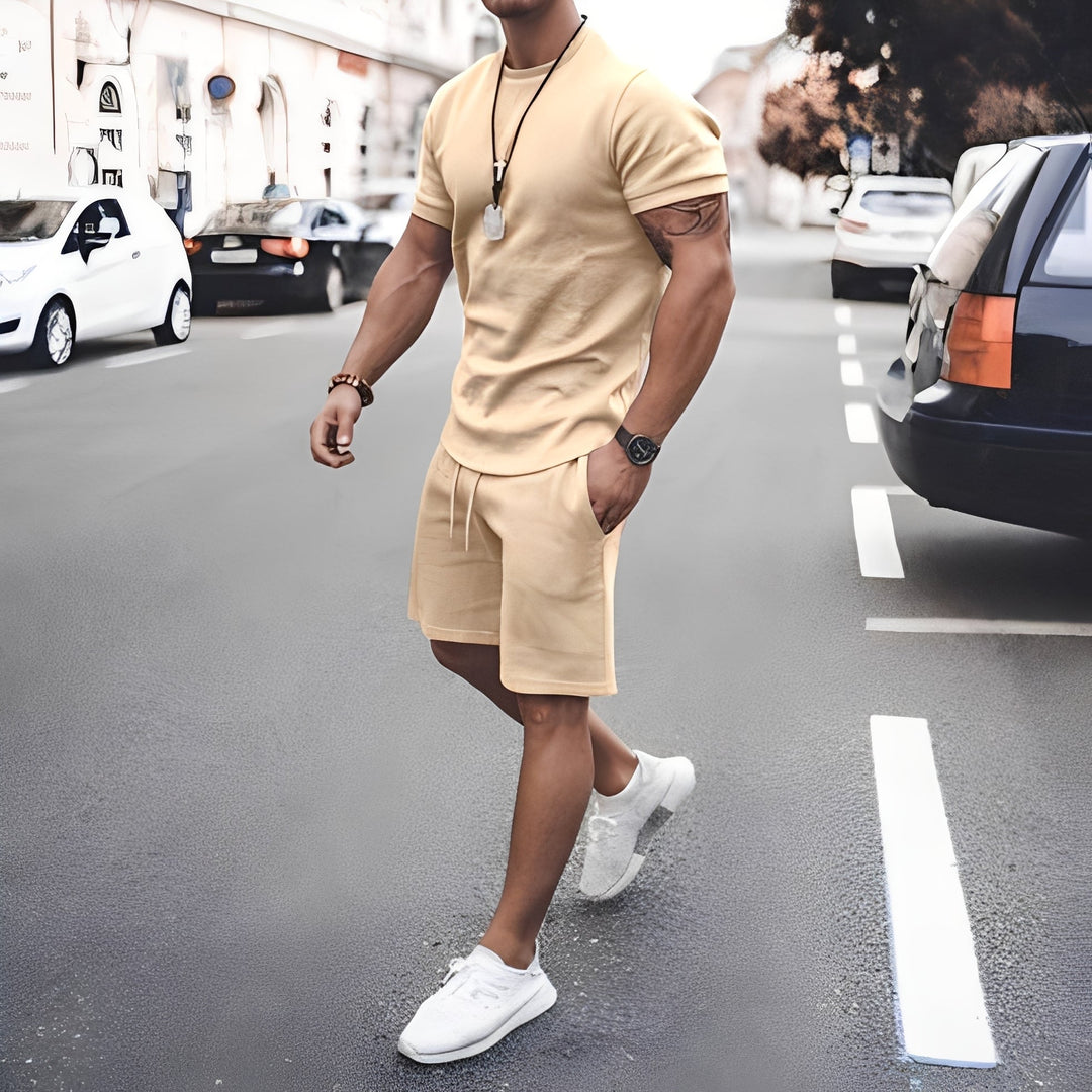 Męski stylowy zestaw dwuczęściowy. Komfortowy komplet casual na lato i wypoczynek.