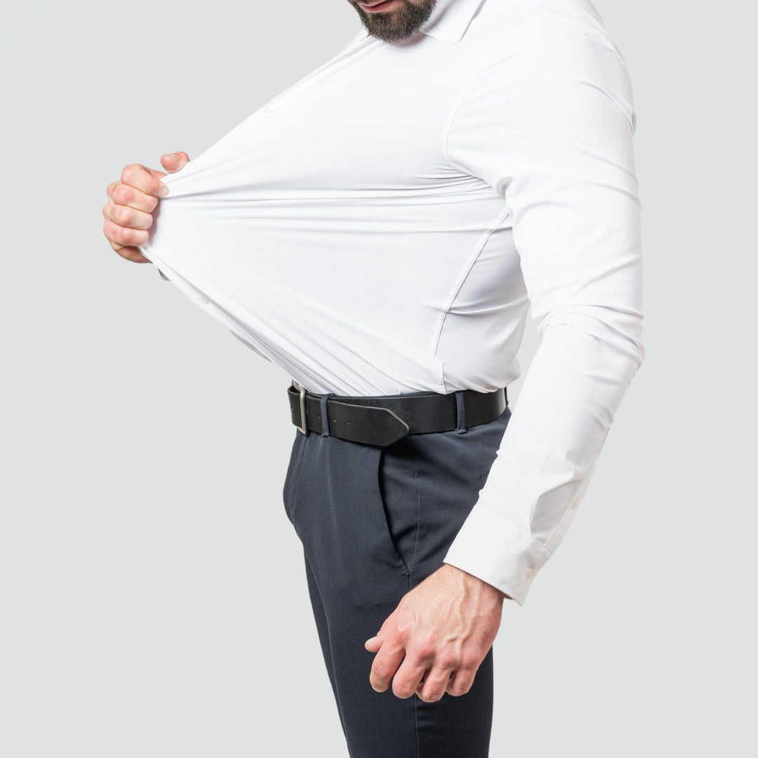 Elegancka czarna koszula męska slim fit, bez prasowania. Oddychająca, komfortowa do pracy.