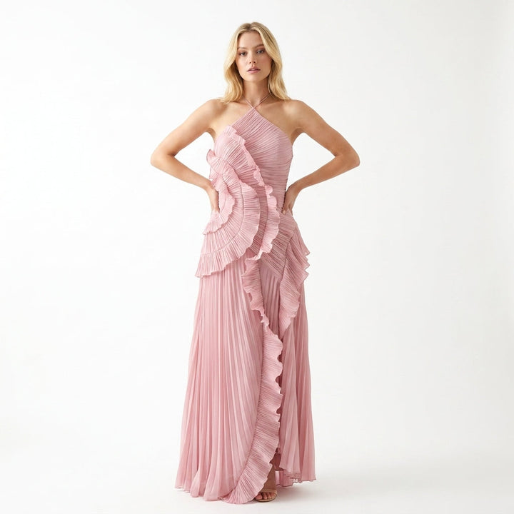 Stylowa sukienka midi halter z plisowaniem, idealna na wesele i galę. Elegancka i modna kreacja.
