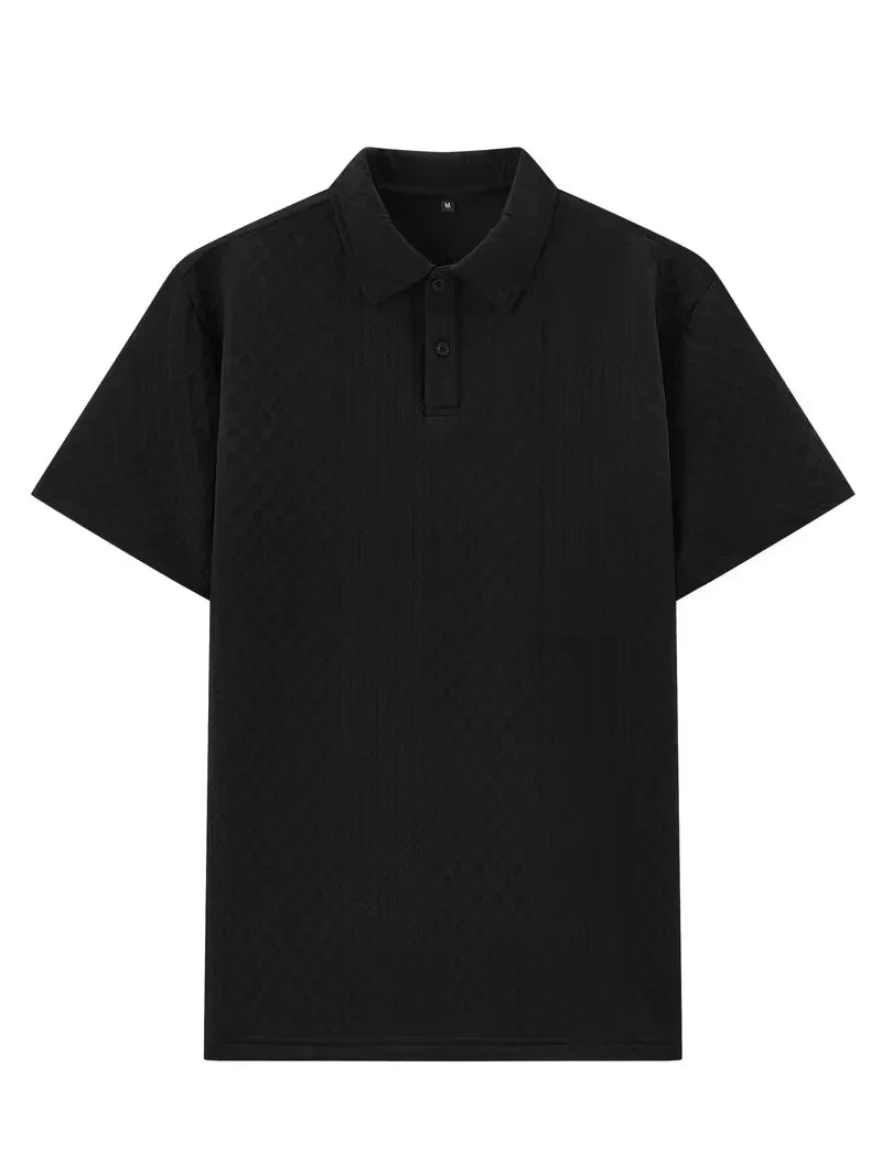 Męski zestaw lounge polo. Elegancka koszulka i wygodne spodnie, idealne do odpoczynku.