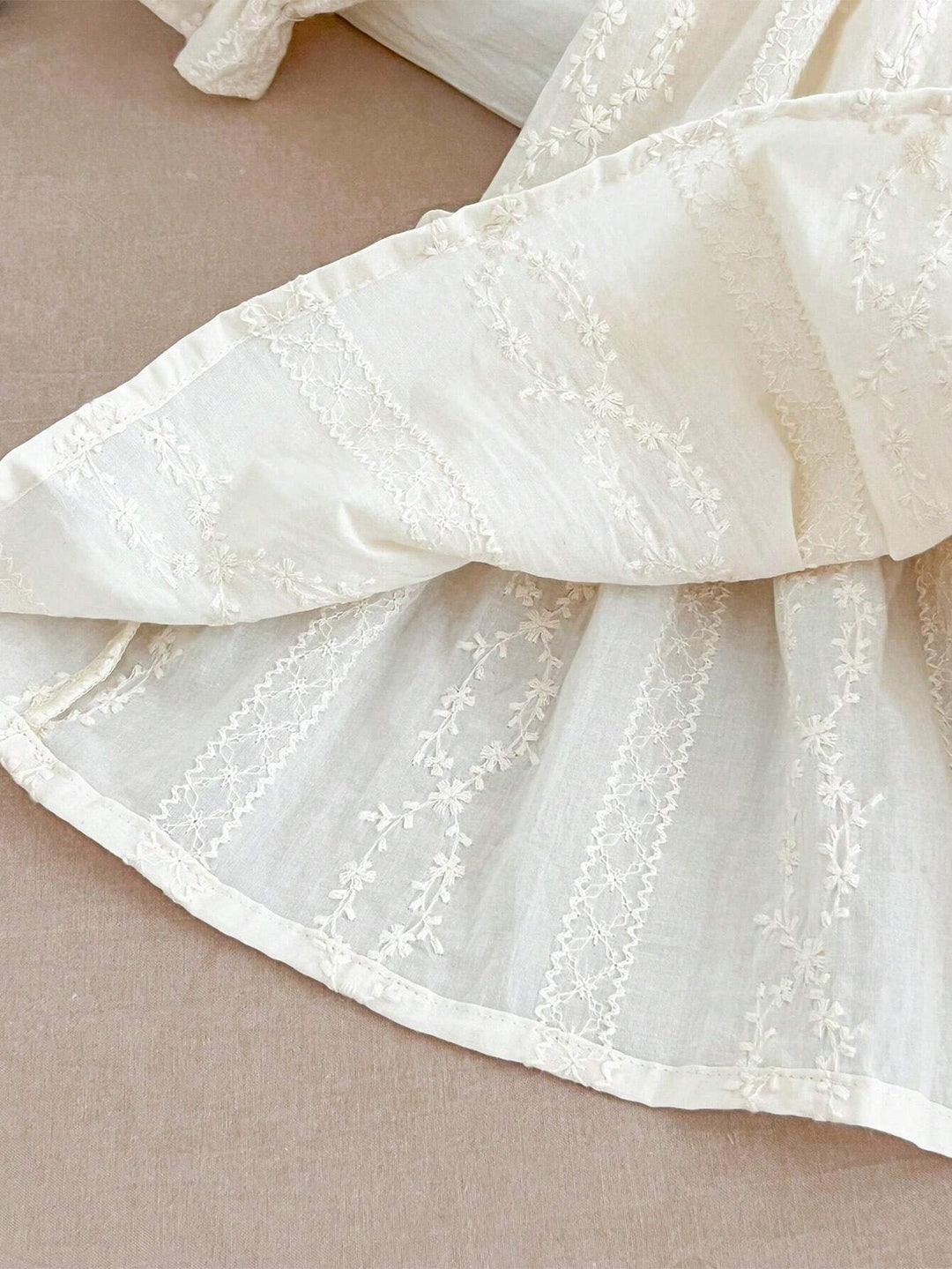 Sukienka dziecięca Fosca vintage z ozdobnym kołnierzykiem i długim rękawem, elegancki strój dla dziewczynki.