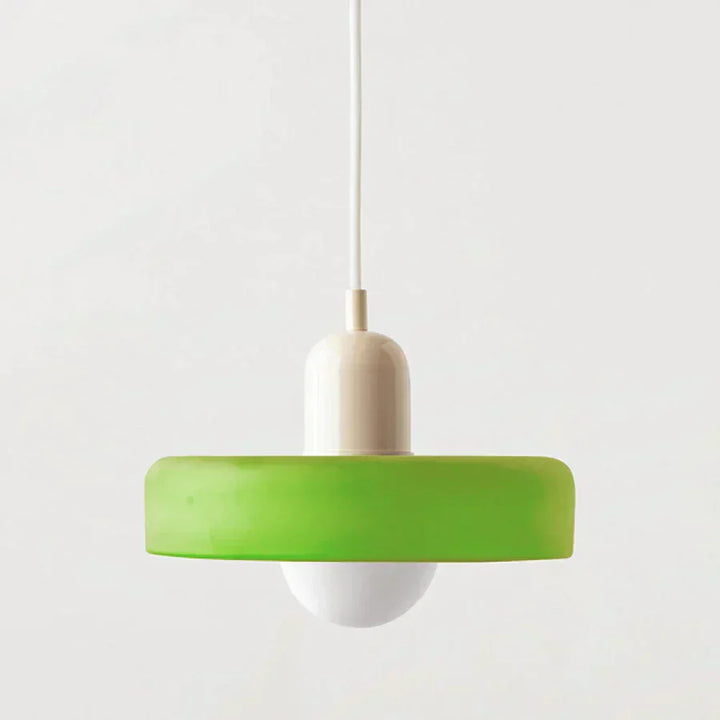 Nowoczesna lampa sufitowa marmurowa, do salonu w eleganckim stylu.