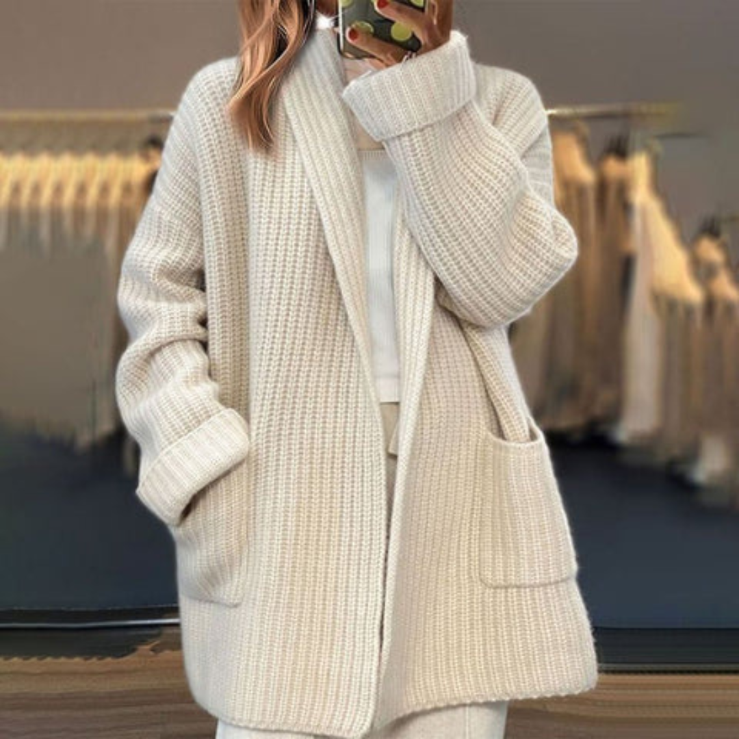 Elegancki damski kardigan oversize w beżowym kolorze, długi sweter midi, doskonały na jesień/zimę.