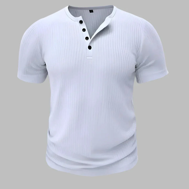 Dopasowana męska koszulka Henley z dekoltem na guziki, idealna na co dzień, casualowy i sportowy styl.