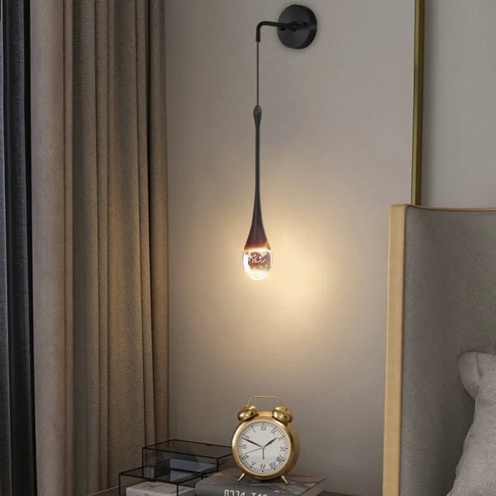 Minimalistyczna lampa ścienna LED, czarny kinkiet do sypialni, salonu. Nowoczesna dekoracja wnętrz.