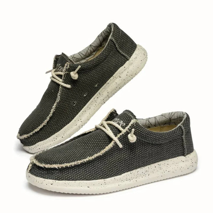 Oddychające męskie buty z płótna, sznurowane, zapewniające przewiewność i lekkość na wiosenne dni. Stylowe.