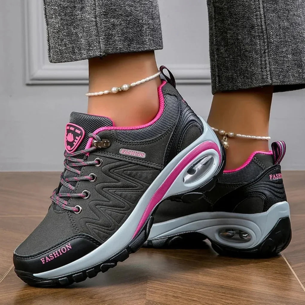Kolorowe, wodoodporne buty trekkingowe damskie, idealne na szlaki. Wygodne, sznurowane, całoroczne obuwie outdoor.