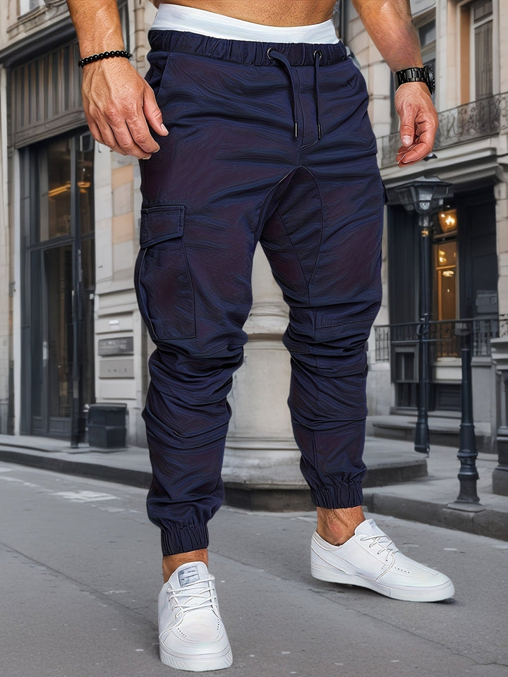 Modne męskie joggery cargo, zapewniające komfort. Casualowe spodnie męskie, must-have w modzie streetwear.