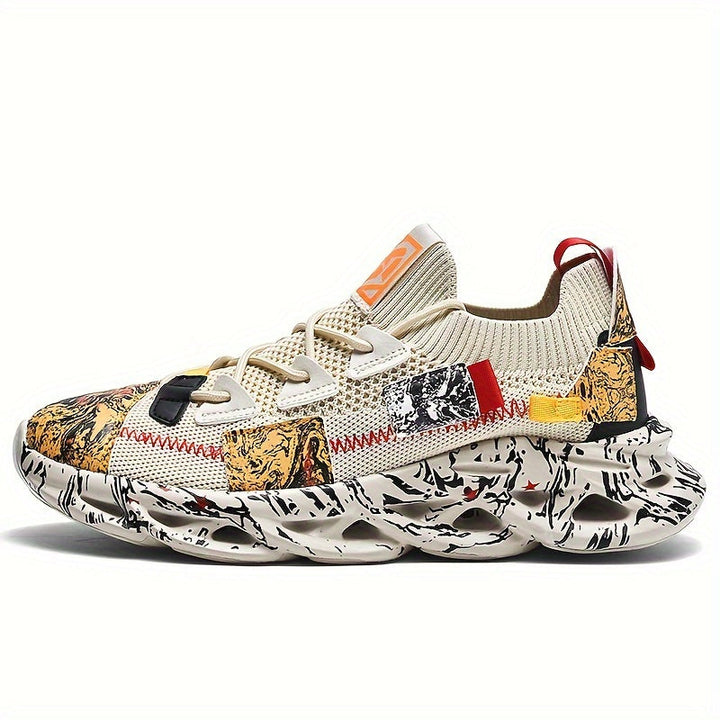 Buty sportowe damskie z platformą, wzór anime. Wygodne obuwie do codziennych, modnych stylizacji.