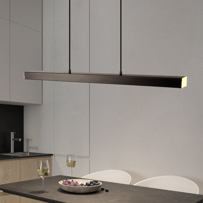 Minimalistyczna lampa LED sufitowa, jasne oświetlenie do przedpokoju.