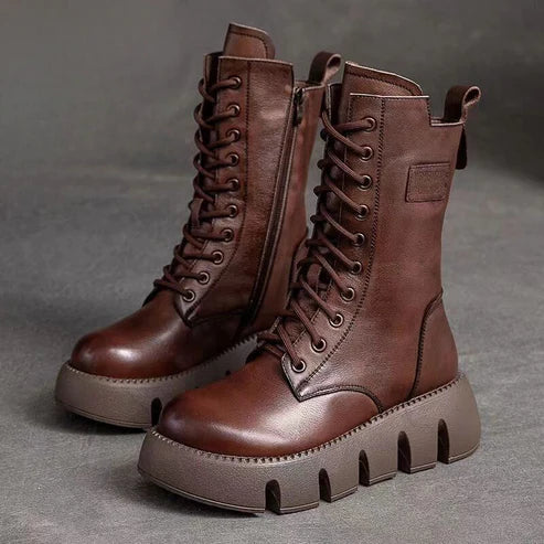 Eleganckie damskie buty zimowe na chłodne miesiące. Stylowe i komfortowe obuwie damskie do zimowych stylizacji.