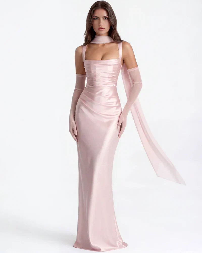 Elegancka sukienka maxi z satyny, gorsetowa, z modnym kwadratowym dekoltem. Sukienka na wesele.