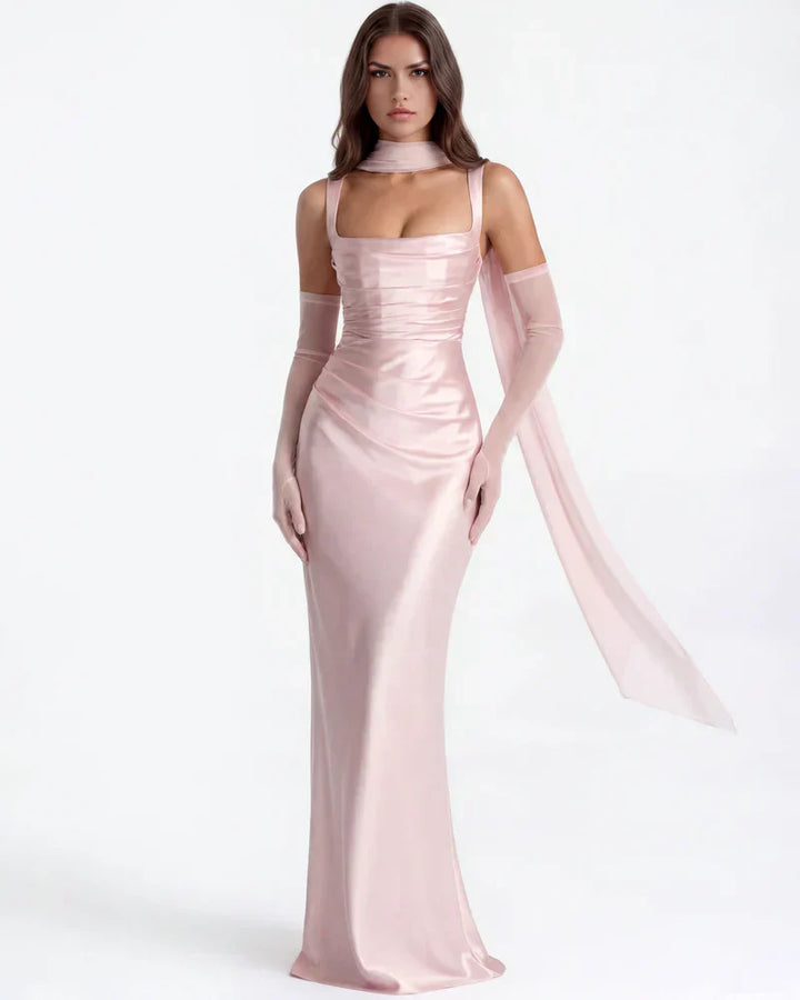 Elegancka sukienka maxi z satyny, gorsetowa, z modnym kwadratowym dekoltem. Sukienka na wesele.