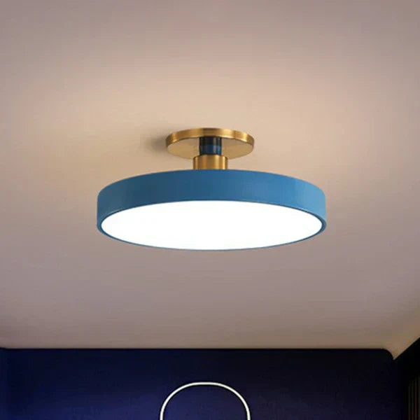 Minimalistyczna lampa sufitowa LED z akrylu, białe światło, nowoczesna dekoracja wnętrza domu.