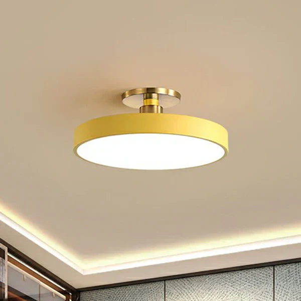 Wysokiej jakości lampa sufitowa LED, nowoczesna i trwała. Łatwy montaż, minimalistyczne oświetlenie domu.