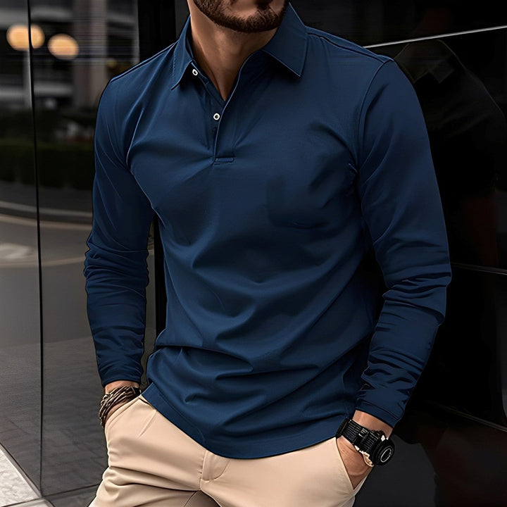 Elegancka męska koszulka polo z długim rękawem. Miękki materiał, swobodny krój. Moda męska.