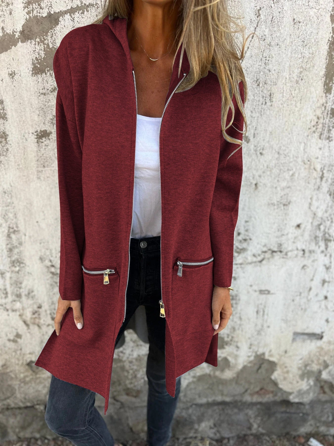 Lekka elegancka kurtka damska wiosenna, casual, zamek, modna odzież przejściowa.