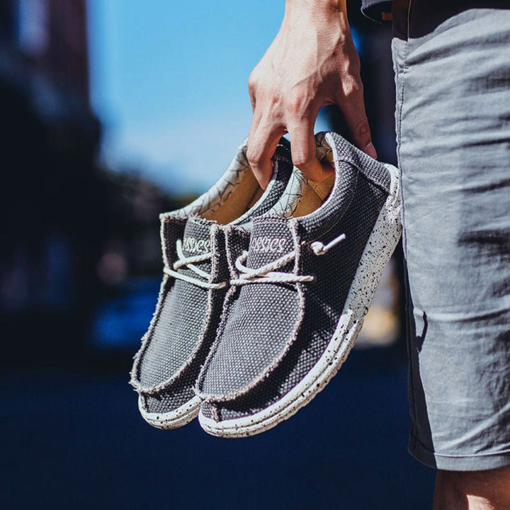 Uniwersalne męskie buty wsuwane, lekkie trampki idealne na wiosnę i lato. Komfortowe obuwie codzienne w stylu casual.