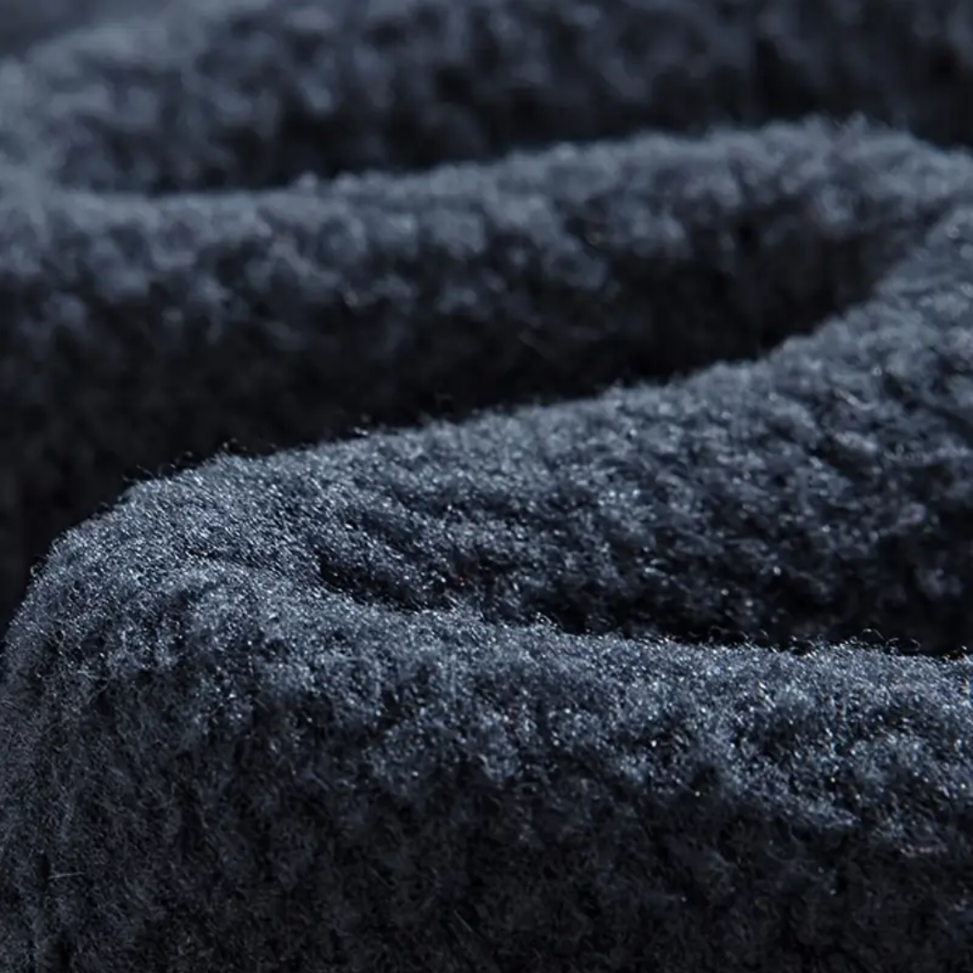 Wygodny męski bezrękawnik Kaspar fleece, ze stójką, outdoorowy, zapewnia ciepło w każdą pogodę.