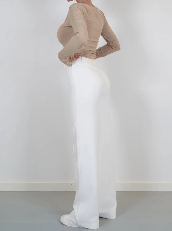 Czarne spodnie damskie eleganckie, wysoki stan, klasyczny krój.