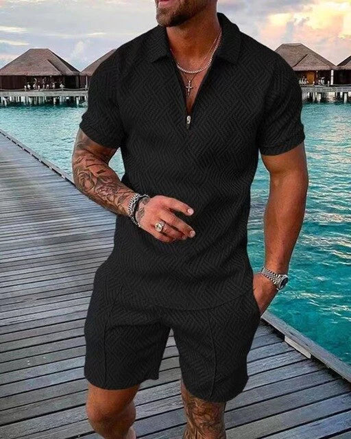 Męskie szorty, część letniego zestawu polo. Luźny krój, wygoda i sportowy styl na wakacje. Materiał oddychający.
