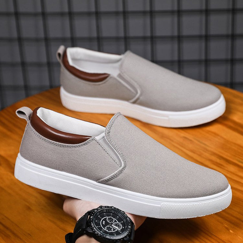 Szybkie do założenia męskie slip-ony Lennard, płócienne, idealne na każdą letnią okazję.