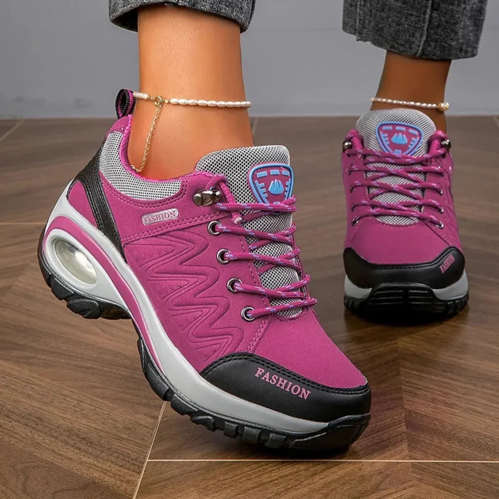Damskie buty trekkingowe sportowe, wodoodporne i kolorowe. Idealne na outdoor, wygodne obuwie sznurowane na każdą pogodę.