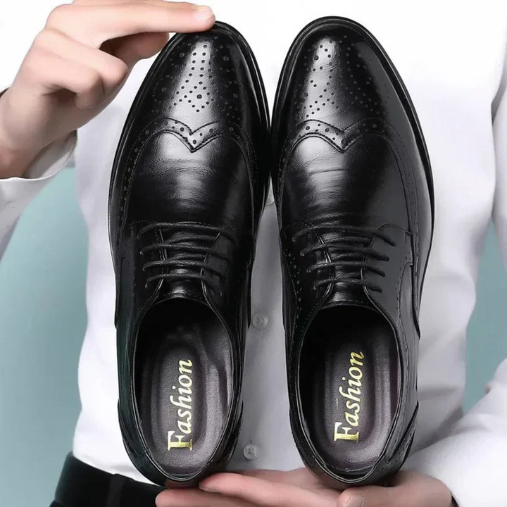 Eleganckie męskie buty wizytowe Lorenzo ze skóry cielęcej. Klasyczne sznurowane obuwie formalne do garnituru.