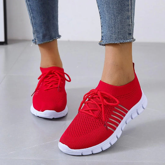 Damskie wsuwane sneakersy, lekkie i komfortowe obuwie sportowe idealne na co dzień i spacery.