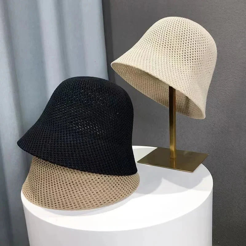 Damski ażurowy kapelusz bucket z ochroną UV, idealny na lato i plażę, oddychający i stylowy.