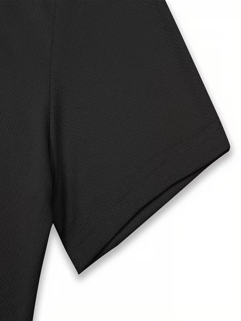 Modny komplet męski: klasyczne polo i stylowe szorty na lato. Elegancki i casualowy.
