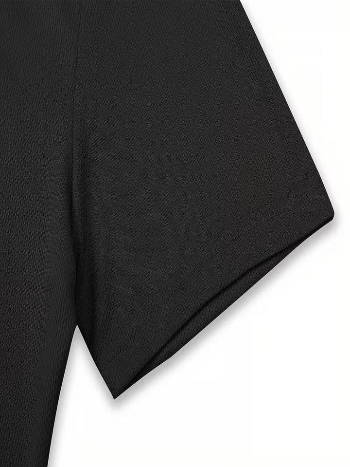 Modny komplet męski: klasyczne polo i stylowe szorty na lato. Elegancki i casualowy.