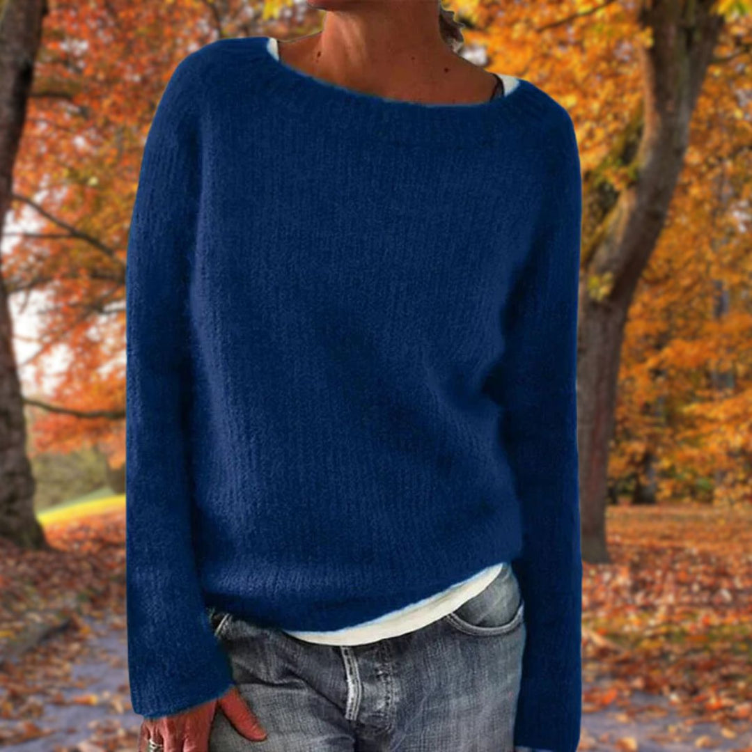 Jesienny sweter damski oversize. Ciepły, wygodny, idealny do codziennych stylizacji. Długi rękaw.
