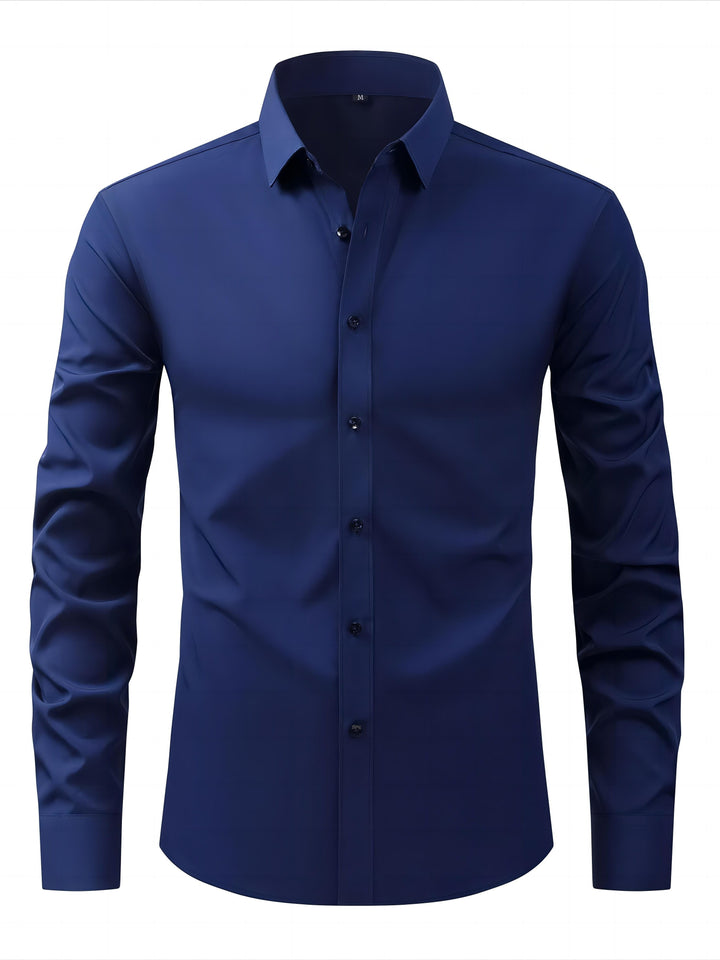 Niebieska koszula męska slim fit z długim rękawem, elegancka do biura.