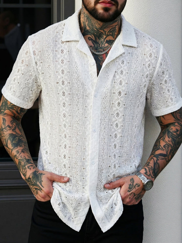 Letnia koszula męska szydełkowa. Ażurowy wzór, luźny krój, przewiewna. Komfort i styl na plaży.