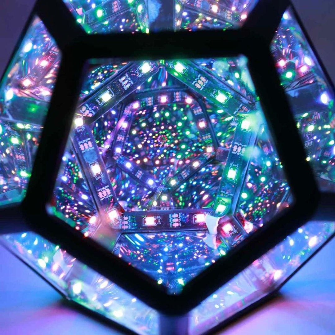 Kula LED 3D, oświetlenie nastrojowe z iluzją głębi. Tworzy niesamowity efekt wizualny w domowym zaciszu.
