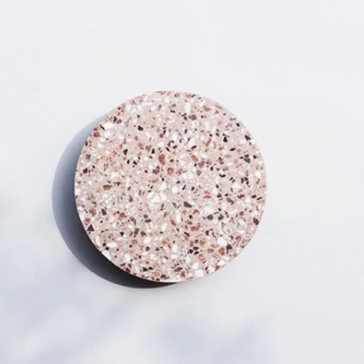 Designerska lampa ścienna LED z modnym motywem terrazzo. Skandynawskie oświetlenie do każdego nowoczesnego wnętrza.