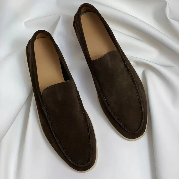 Lekkie i komfortowe mokasyny męskie Ernst. Klasyczne buty, zapewniające wygodę i elegancki styl na każdą okazję.