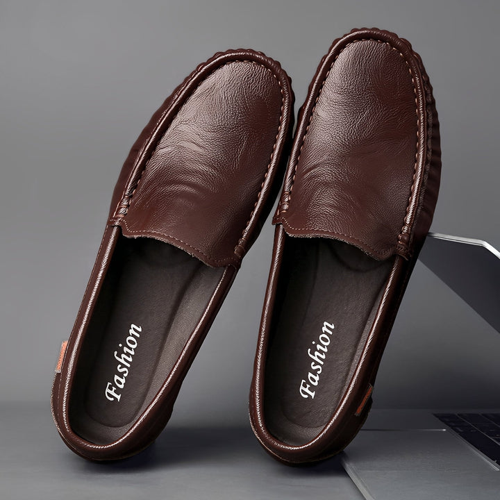 Wygodne męskie buty wizytowe, klasyczne obuwie casualowe i eleganckie. Idealne do biura i na wieczór.