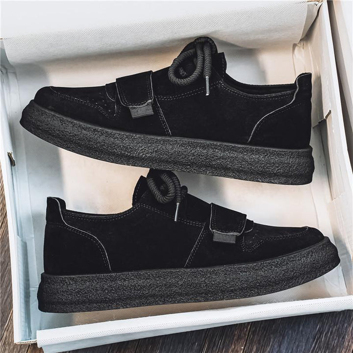 Komfortowe damskie sneakersy na platformie, idealne na długie spacery. Modny akcent do stylizacji.