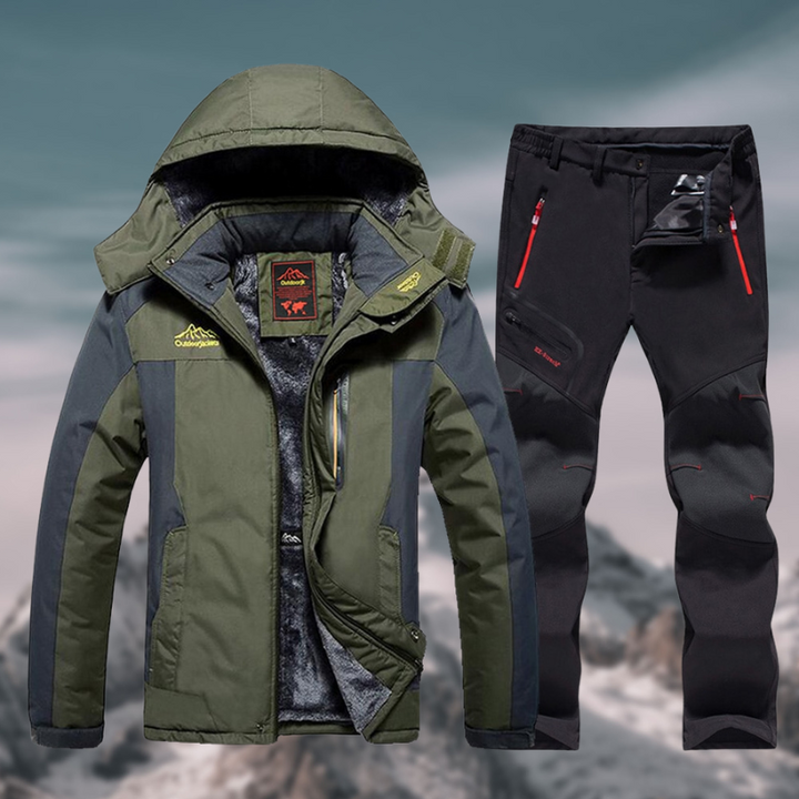 Mężczyzna w sportowym, wodoodpornym zestawie zimowym. Idealny komplet na narty, snowboard i aktywności outdoorowe.