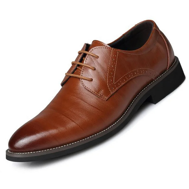 Wygodne buty oxford męskie. Brązowe, skórzane obuwie całoroczne, idealne połączenie klasyki i komfortu.