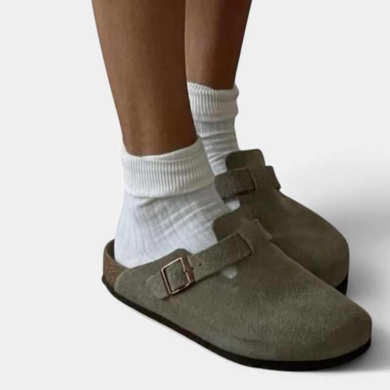 Oddychające i lekkie klompy unisex, regulowane. Idealne na upalne lato, do ogrodu, na basen lub jako obuwie domowe.