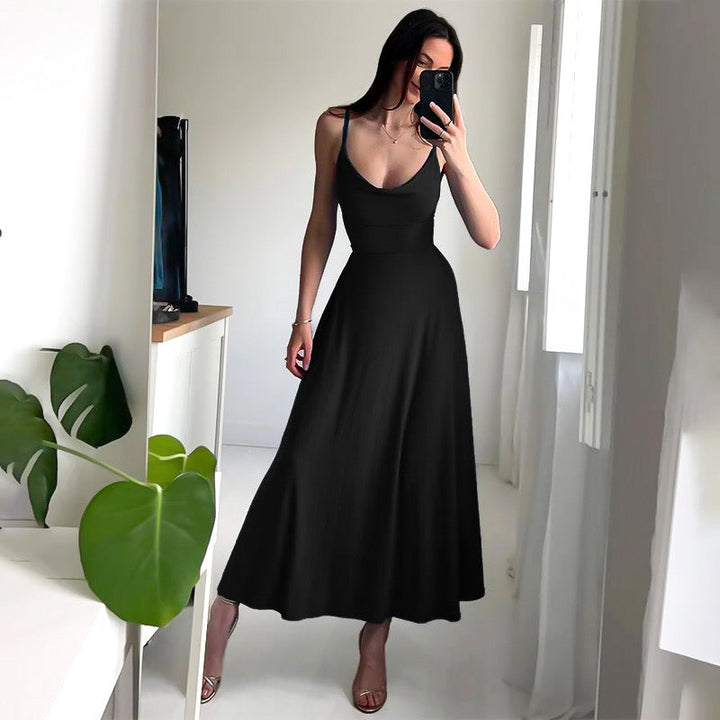 Letnia sukienka maxi Anaïs, elegancka i bez ramiączek, doskonała na upały i urlop.